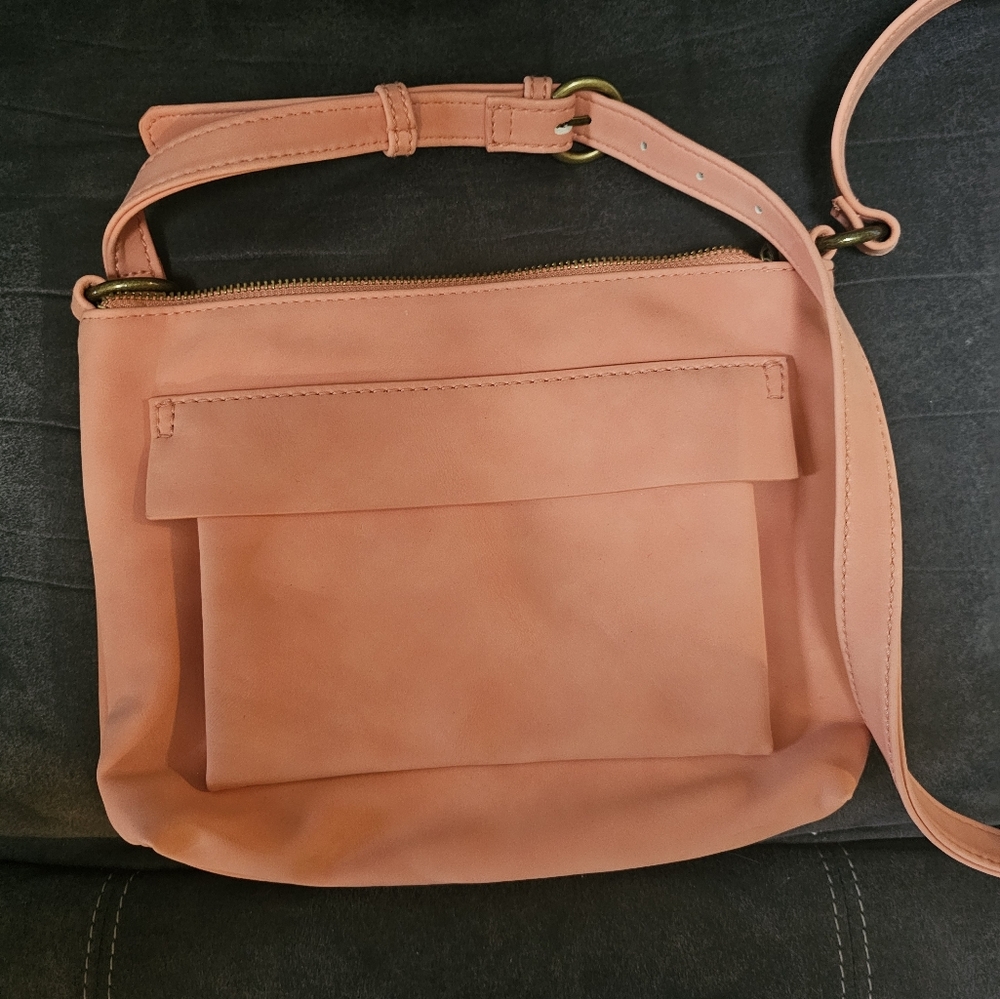 Universal threads purse - Picture 1 of 2
